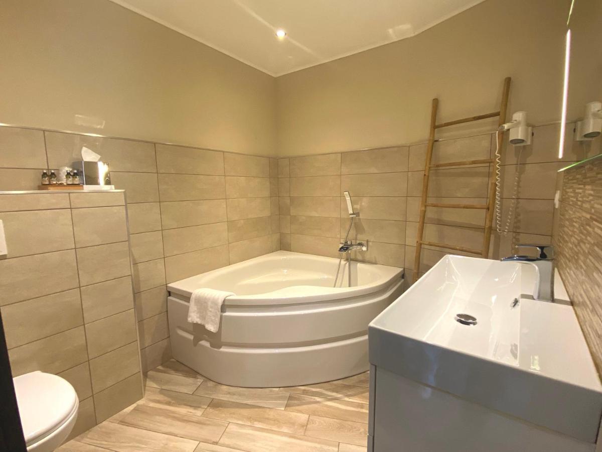 Hotel Calavita Rooftop & Spa San-Martino-di-Lota Bagian luar foto