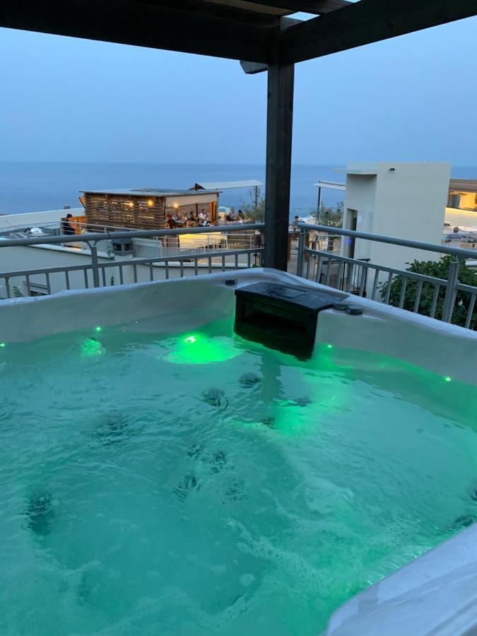 Hotel Calavita Rooftop & Spa San-Martino-di-Lota Bagian luar foto